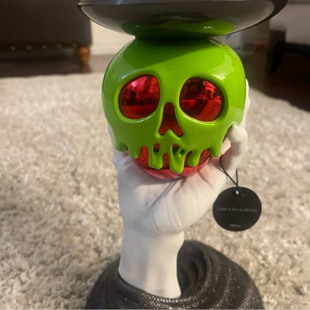 Bath & Body Works Disney Villains Evil Queen Poison Apple Candle Holder NWT